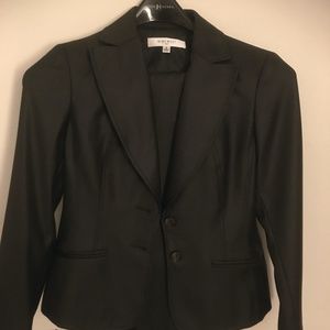 Womens NineWest suit size 4 - New